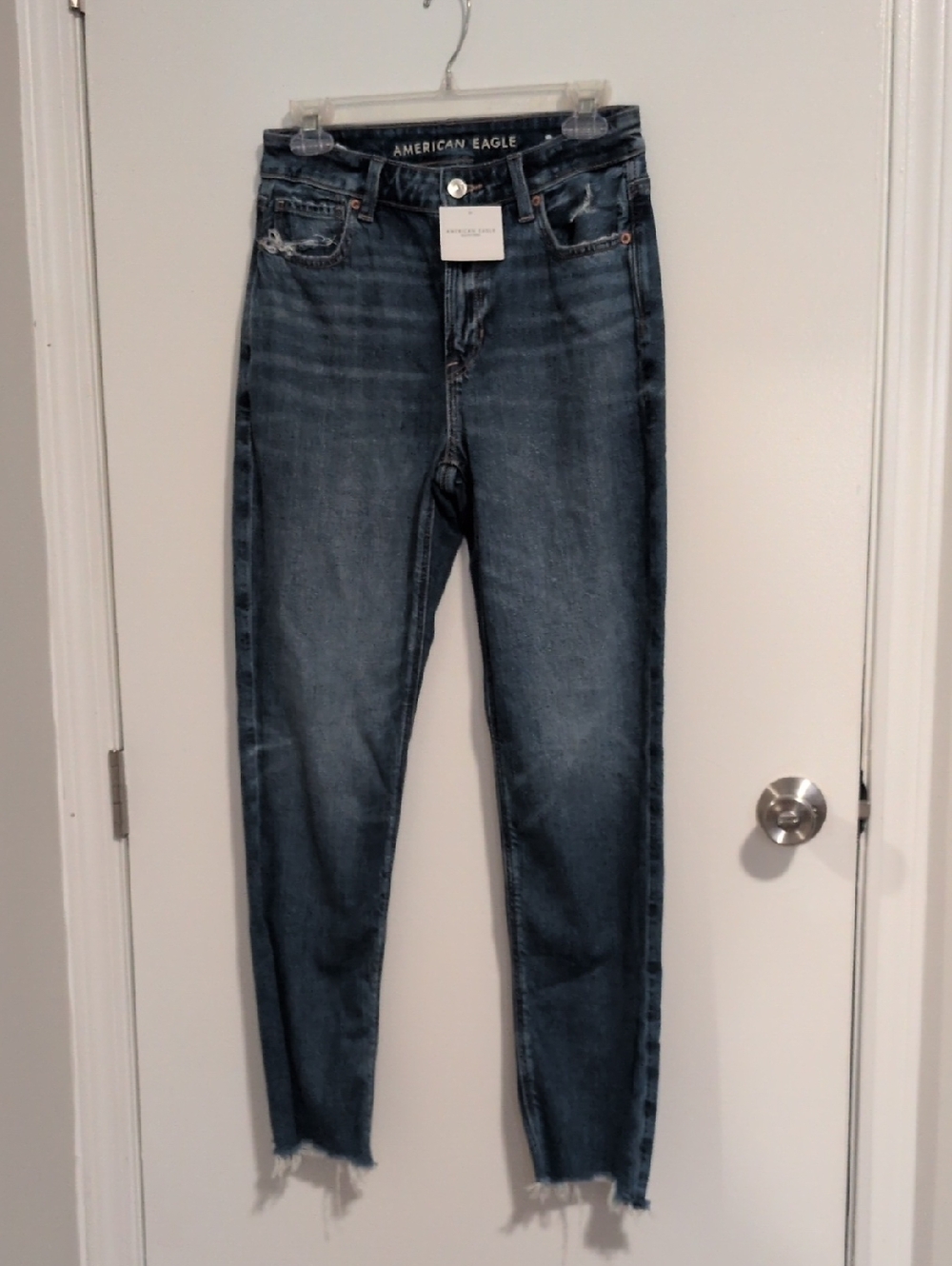 NWT American Eagle Strigid Mom Jeans